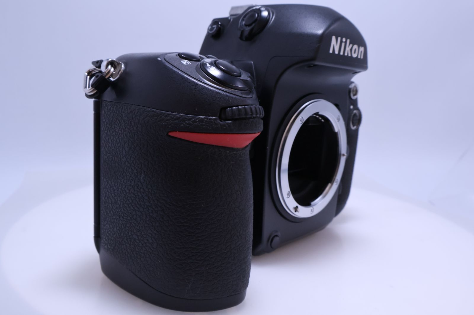 美品】Nikon F6 ボディ フィルムカメラ 一眼レフ - メルカリ