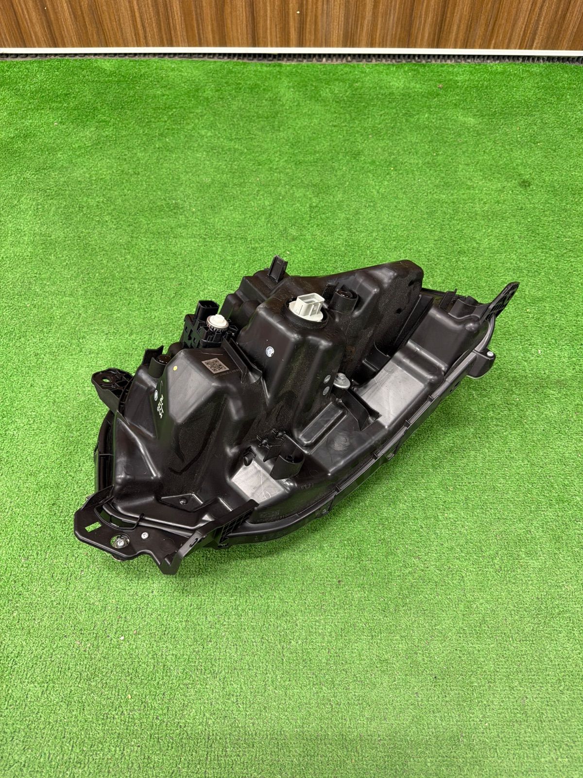 ホンダ N-BOX カスタム JF3 JF4 純正 左側 ヘッドライト STANLEY W3106