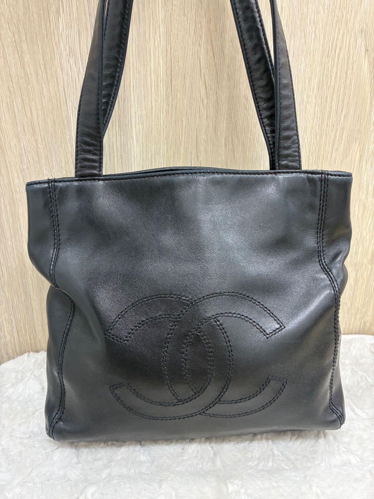 シャネル ココマークトートバッグ 美品 黒 中古品 シリアルナンバー 