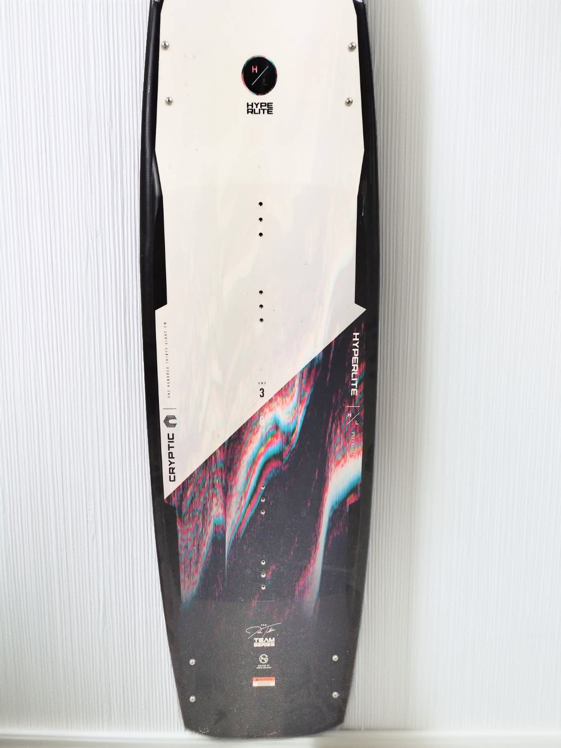 HYPERLITE クリプティック 138cm ウェイクボード 初心者〜中級者向け