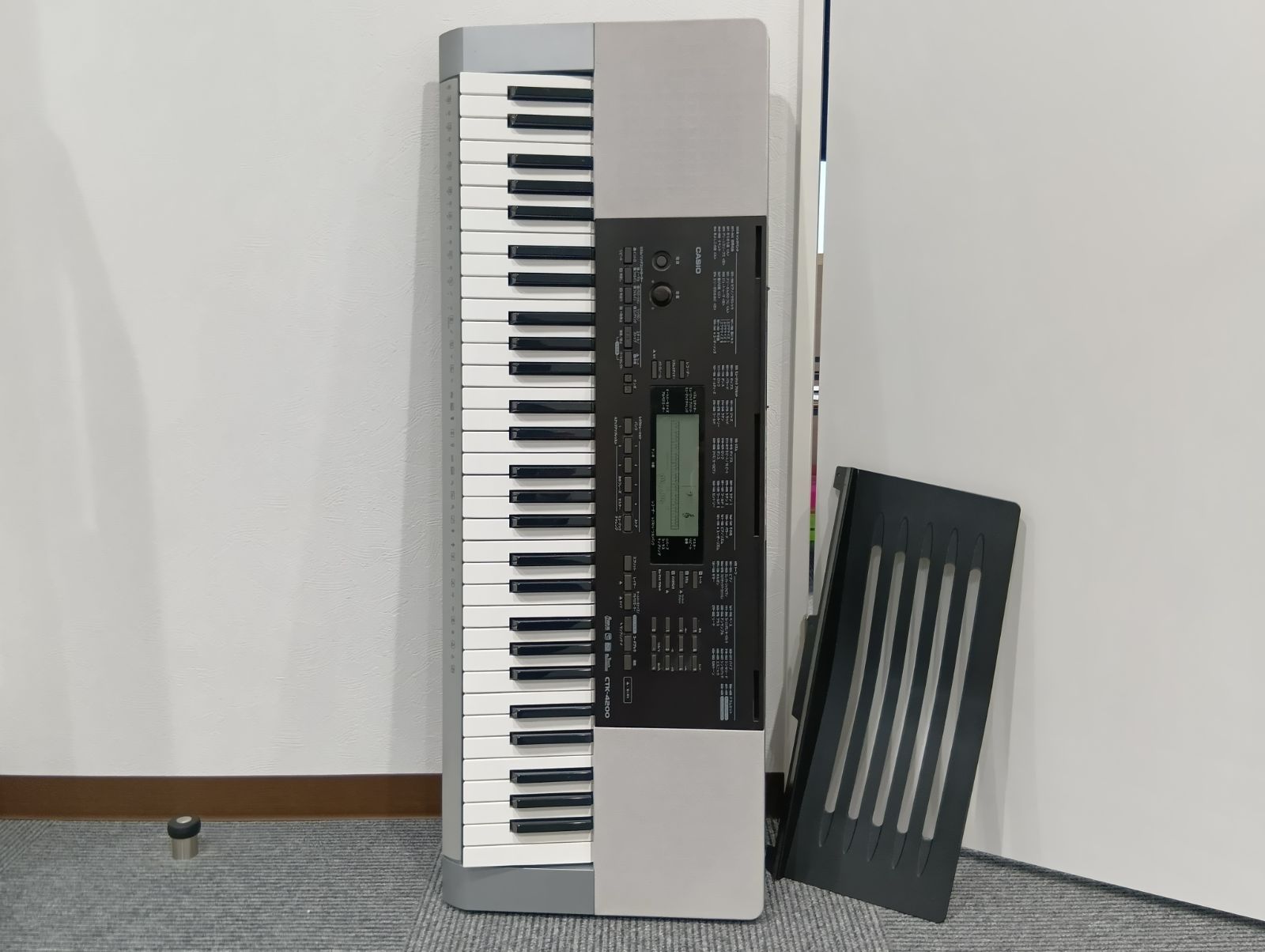 CASIO 電子キーボード CTK-4200 61鍵盤【本体のみ・日本語パネル