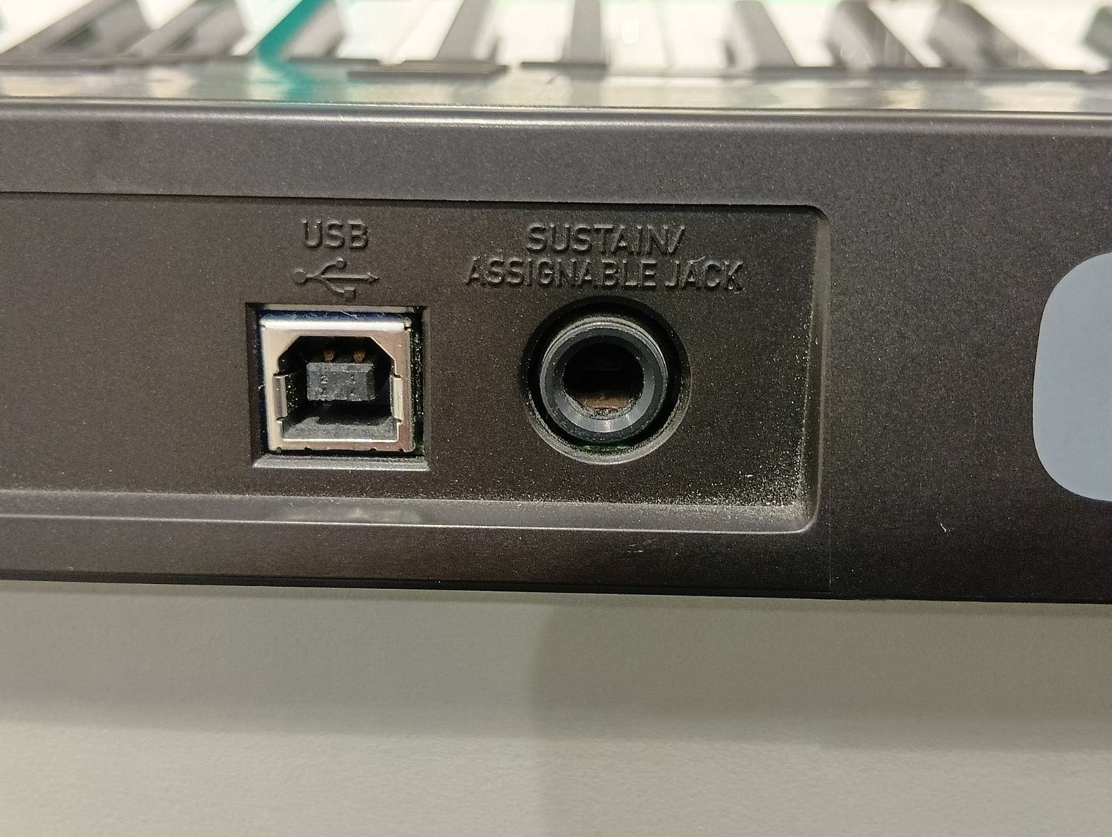 CASIO 電子キーボード CTK-4200 61鍵盤【本体のみ・日本語パネル 
