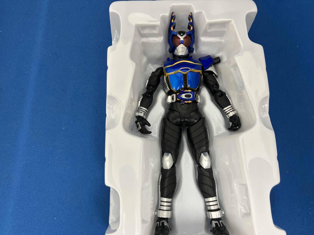 破損・欠品あり】S.H.Figuarts(真骨彫製法) 仮面ライダーガタック