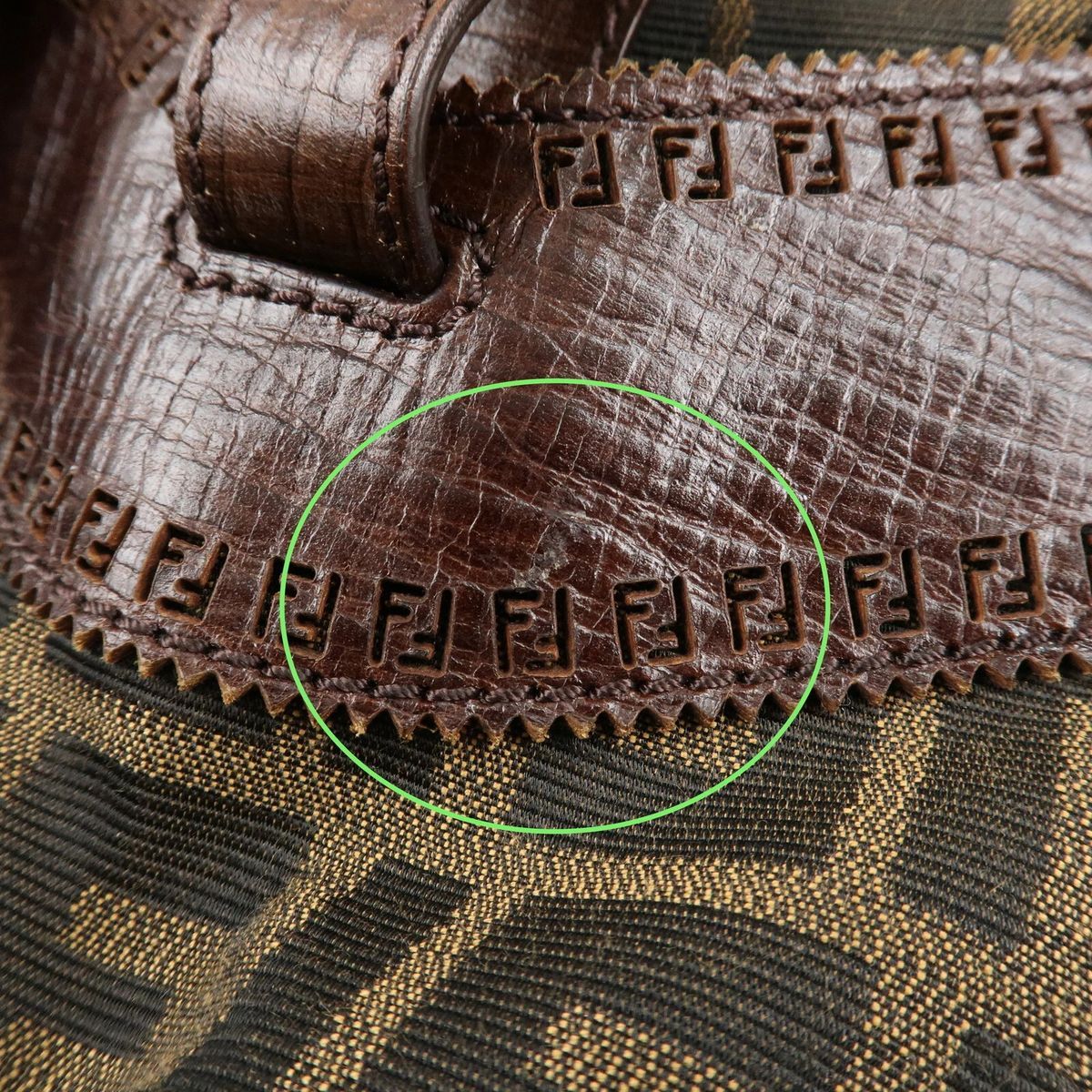 やや使用感あり】 Fendi フェンディ Zucca ズッカ エトニコ ショルダー