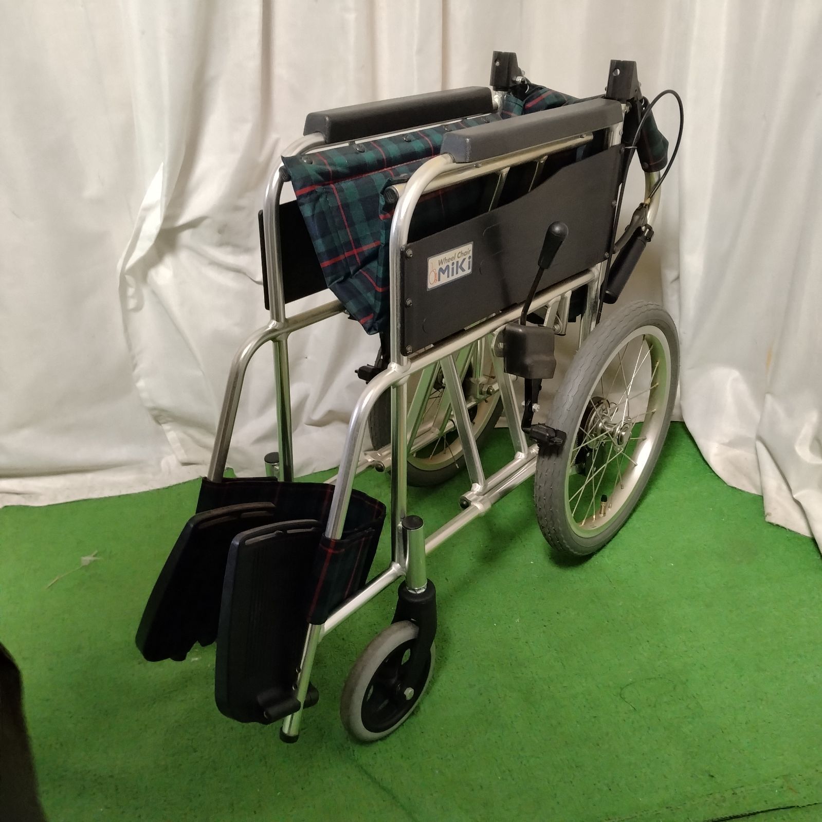WC-13179)MiKi ミキ エムワン MPC-46JD スタンダード 介助式 車椅子 車 