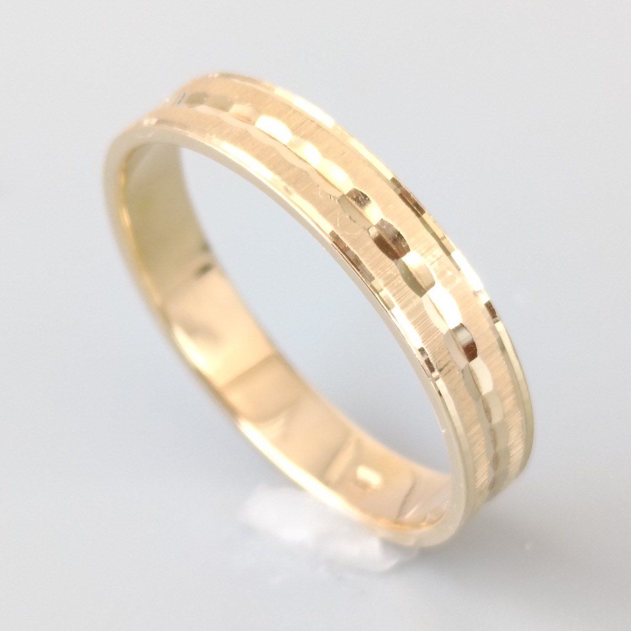 18金 K18 男女兼用 シンプル デザインリング 2.63g 15号 Z727 - メルカリ