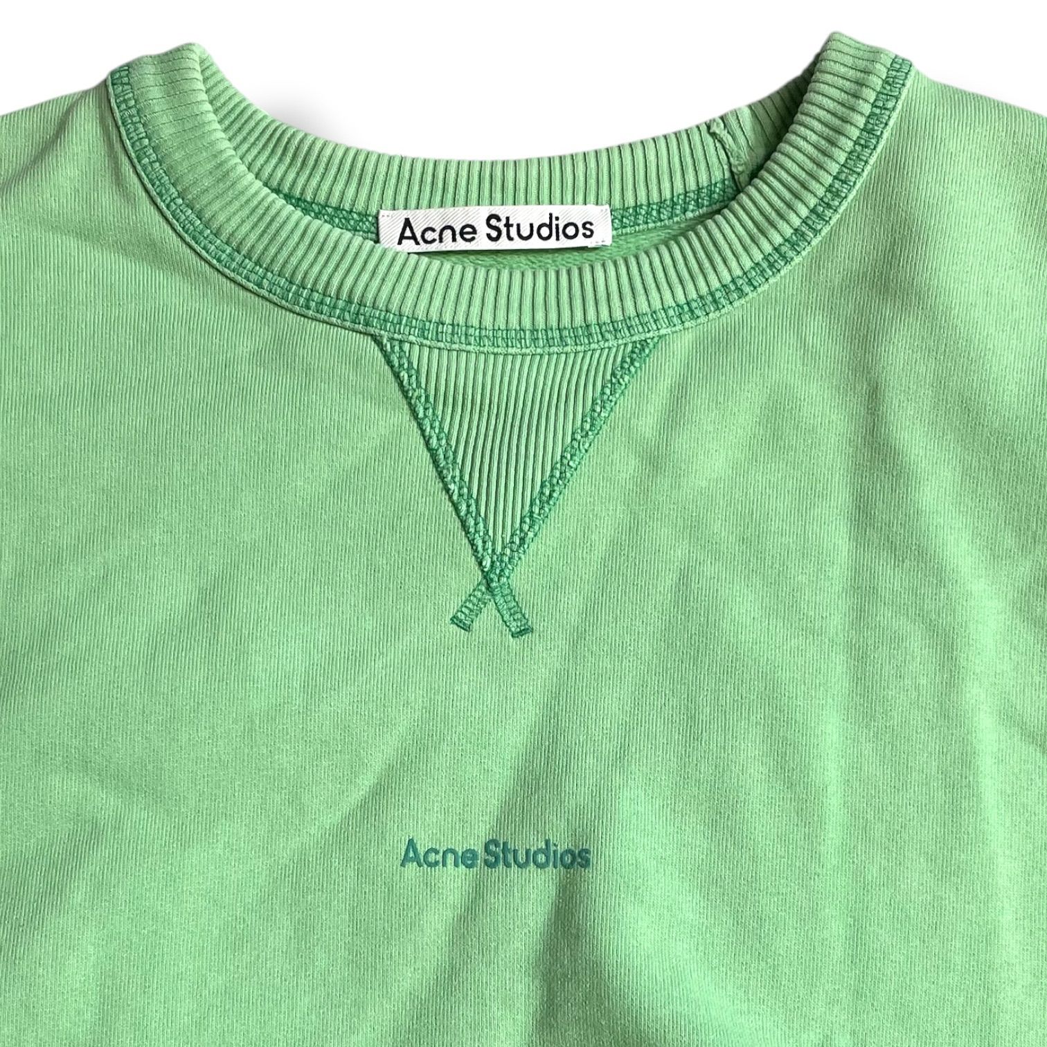 Acne Studios オリーブグリーン トレーナー Acne Studios アクネストゥディオズ Fin Stamp Sweatshirt スウェット