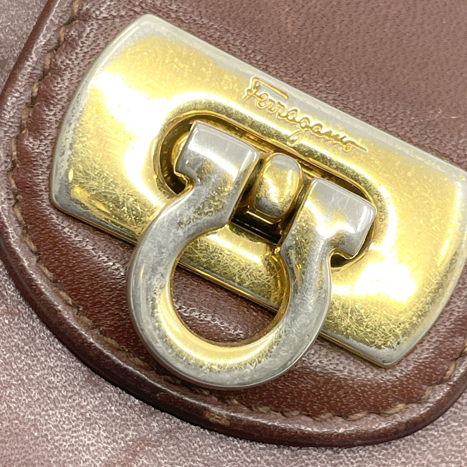 SALVATORE FERRAGAMO サルヴァトーレフェラガモ 二つ折り財布 レザー