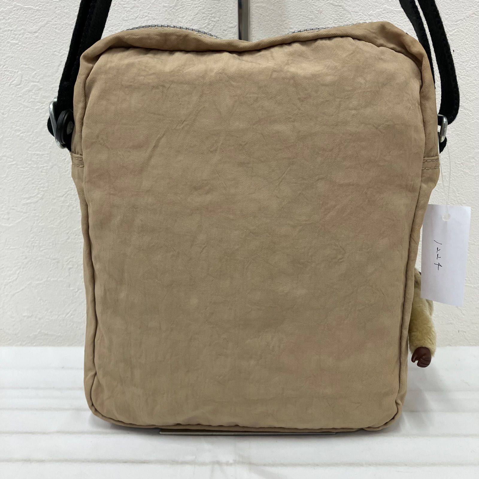 1224 KIPLING キプリング ショルダーバッグ ベージュ チャーム付き 