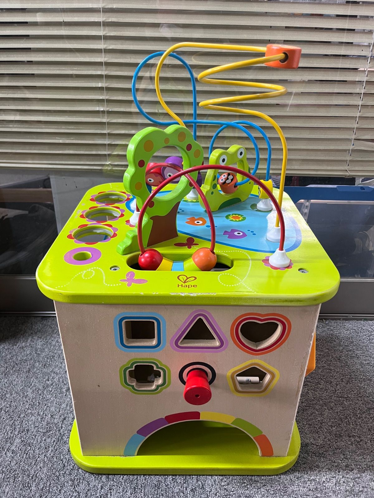 Hape ハペ カントリークリッターズ プレイキューブ 木のおもちゃ 知育 