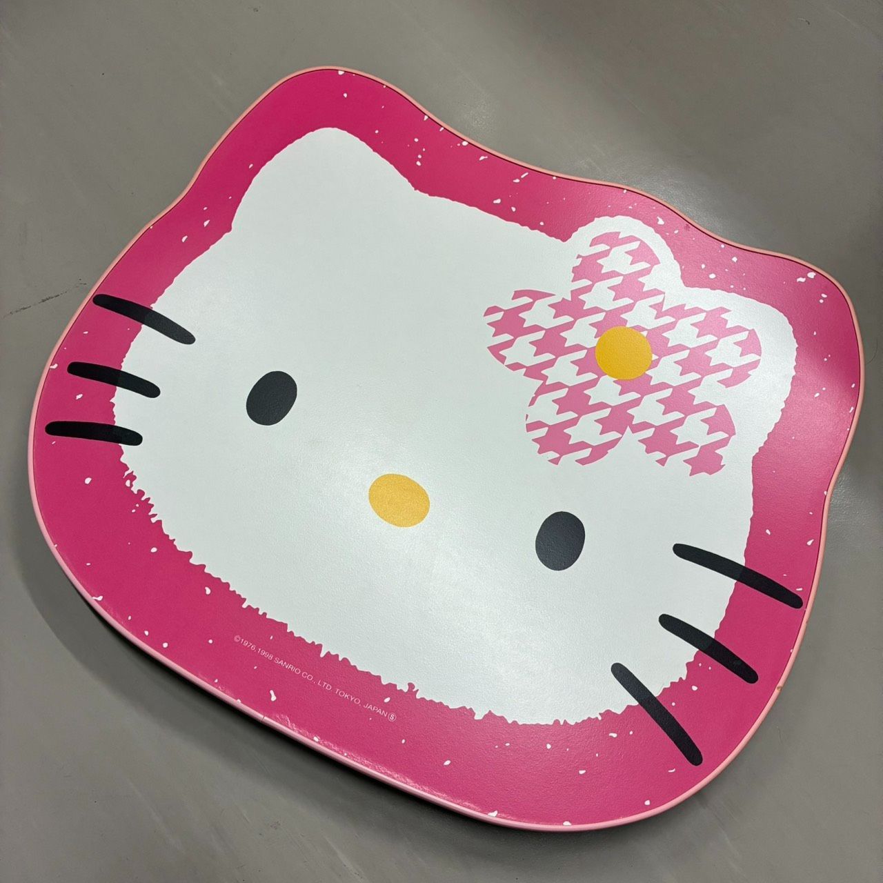 ハローキティ ダイカット折りたたみテーブル サンリオ Sanrio ピンク 