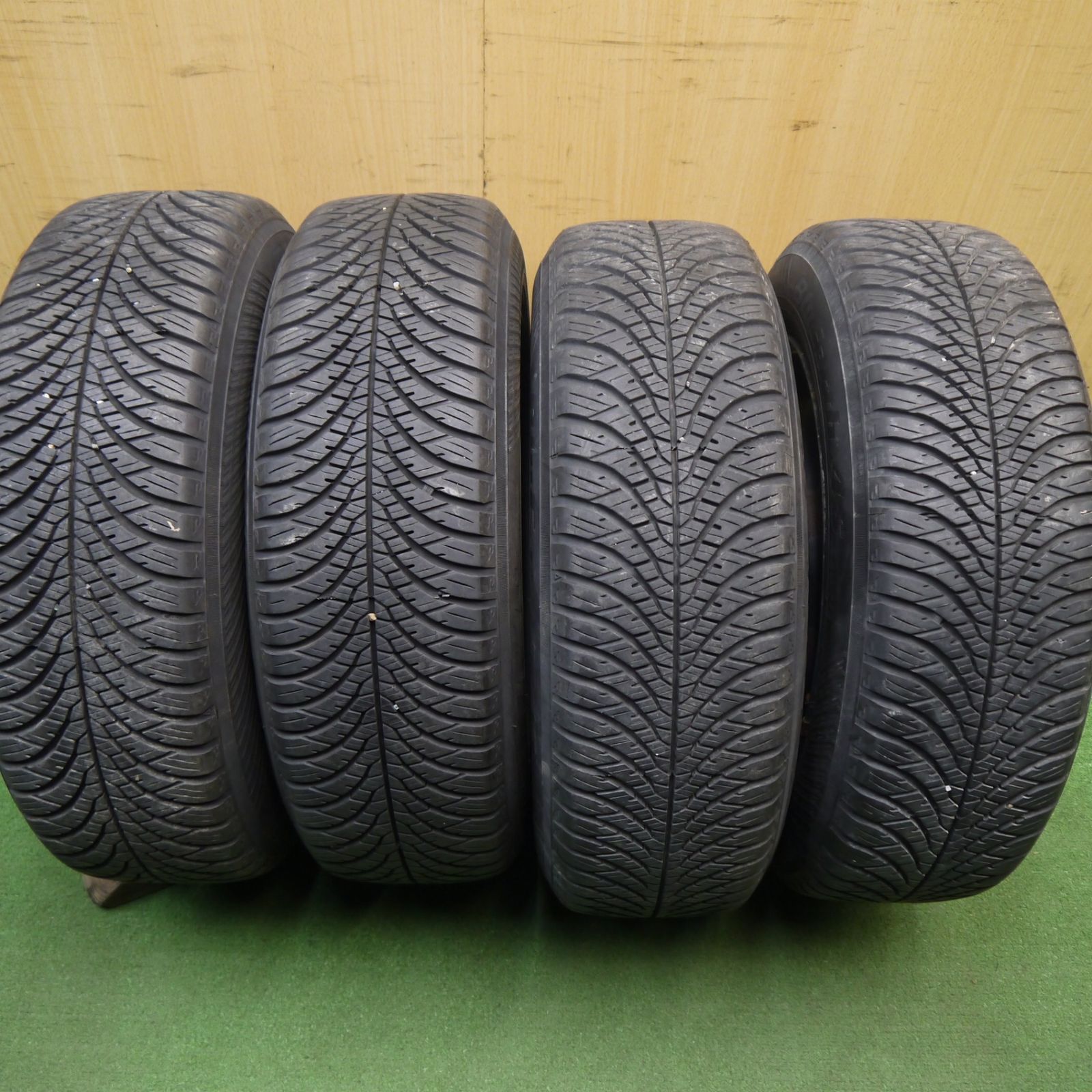 バリ溝！9分☆175/65R14 ヨコハマ BluEarth-4S AW21 オールシーズン 