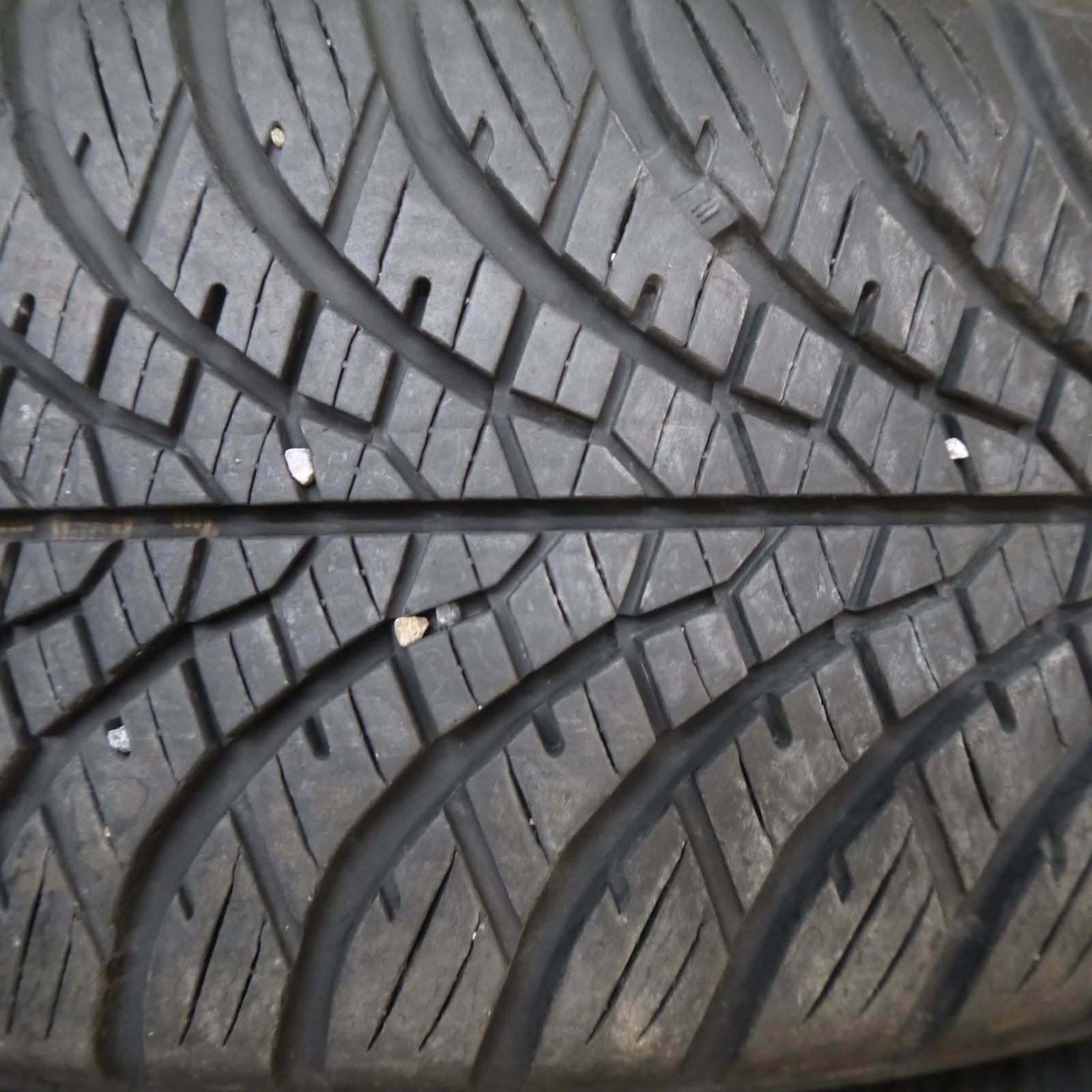 バリ溝！9分☆175/65R14 ヨコハマ BluEarth-4S AW21 オールシーズン 