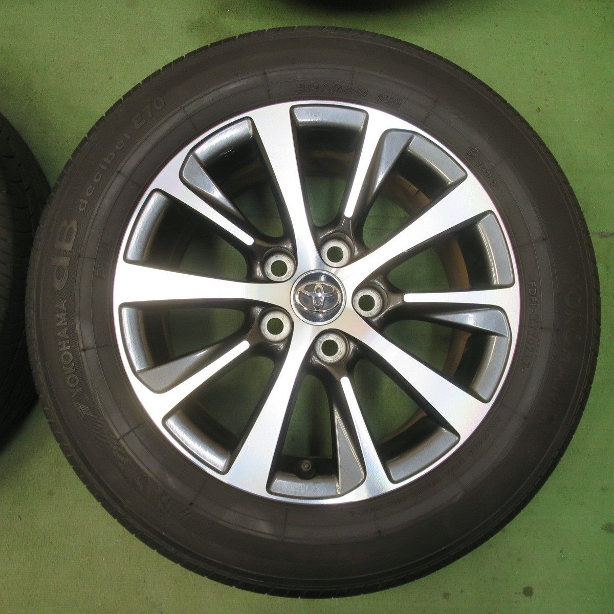 キレイ☆トヨタ 130系 マークX 250S 純正 215/60R16 ヨコハマ dB 
