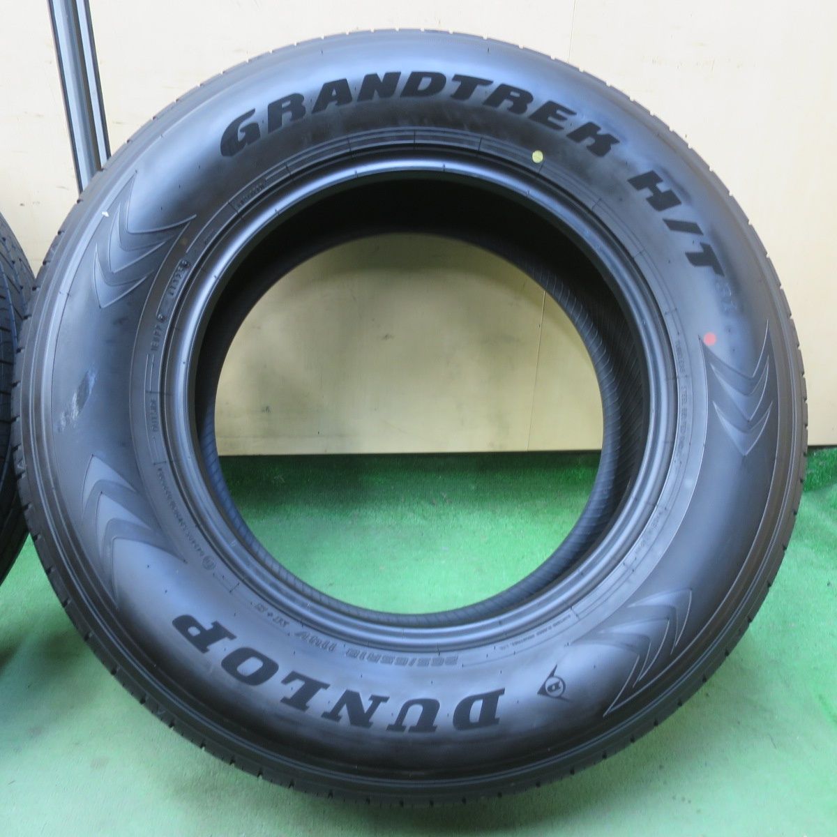 新車外し！25年☆265/65R18 ダンロップ グラントレック H/T 31 タイヤ 