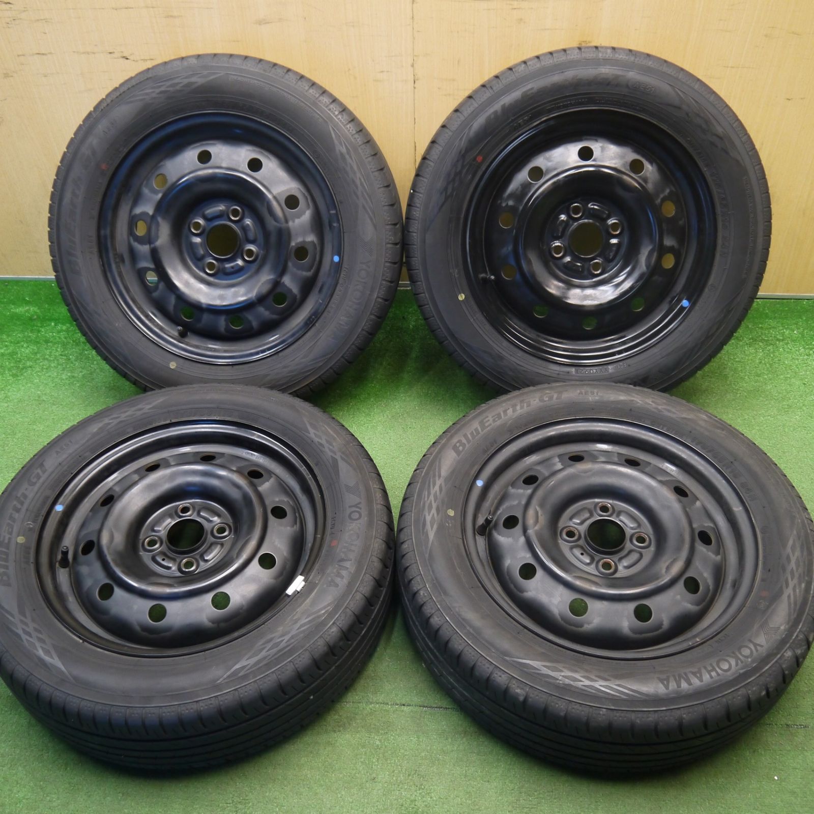 バリ溝！8.5分☆175/65R15 ヨコハマ BluEarth-GT AE51 TOPY スチール 