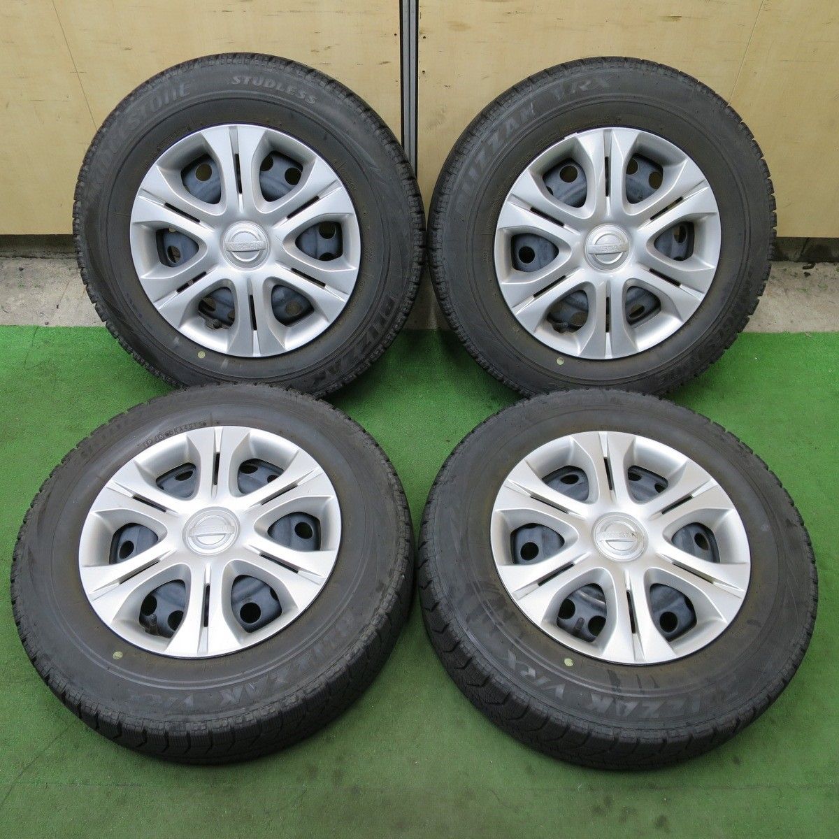 4本価格☆日産 ノート 純正 スチール 185/70R14 スタッドレス 