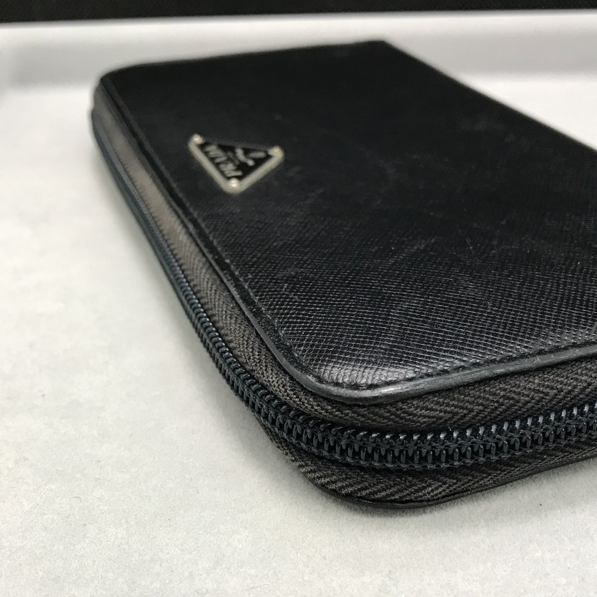 PRADA プラダ 長財布 サフィアーノ レザー 三角ロゴ 834 - メルカリ