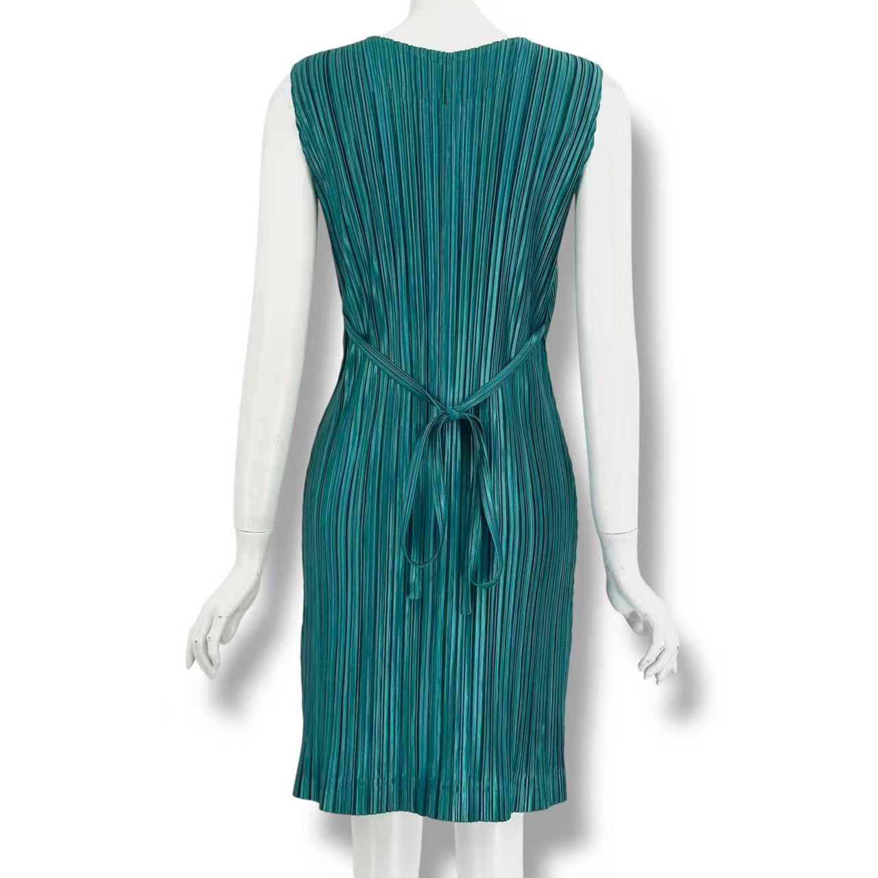 プリーツプリーズ イッセイミヤケ セットアップ カーディガン ワンピース 3 2 Pleats Please Issey Miyake プリーツ カーディガン 通販 - FARFETCH