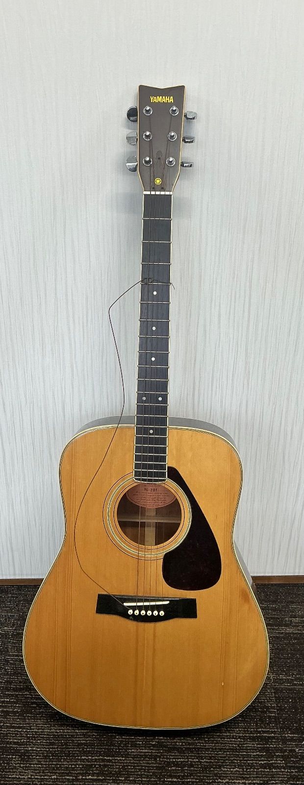 リユースのサカイ浦和店 【G247】YAMAHAアコースティックギター FG-201 YAMAHA アコースティックギターFG-201中古()売却済みです。あしからず