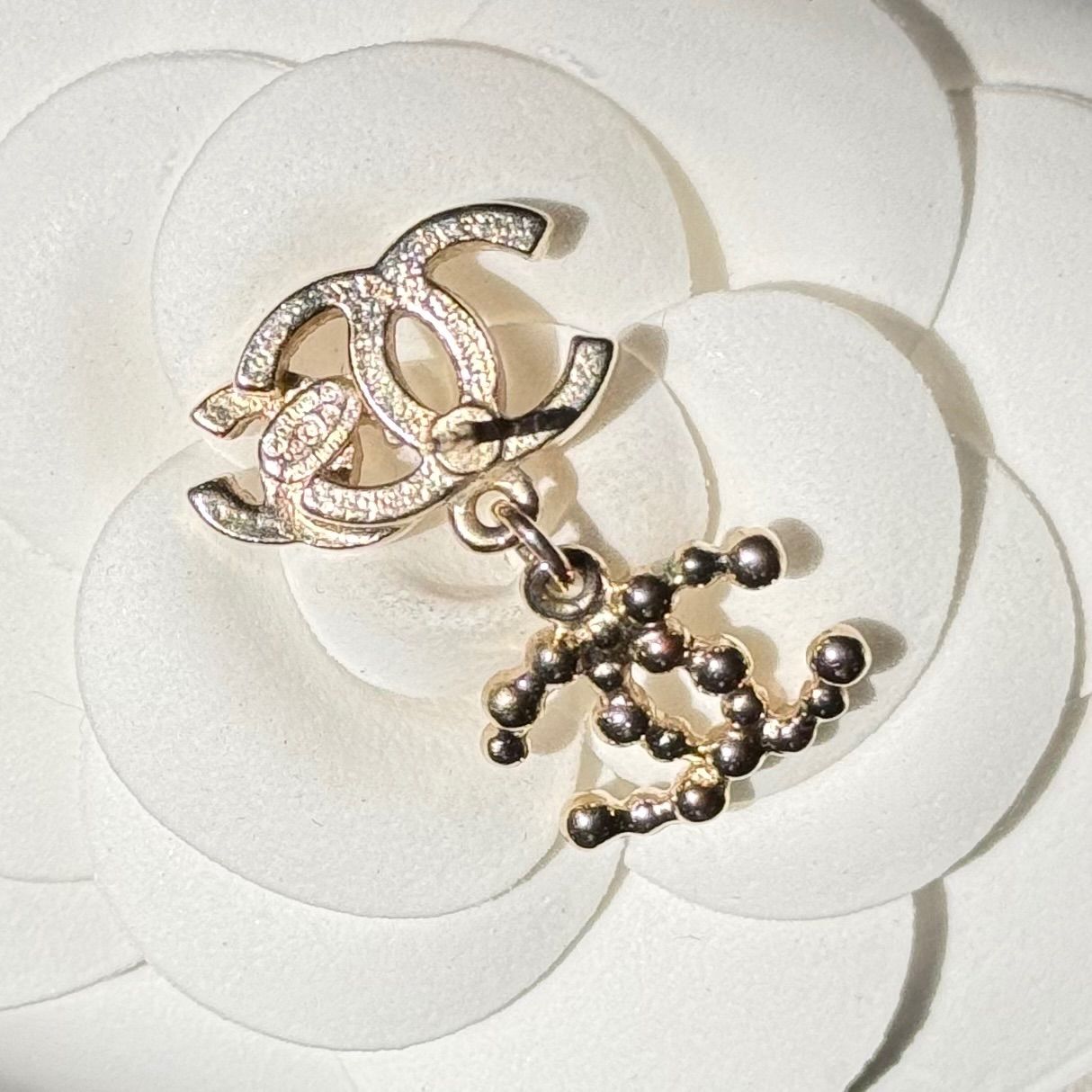 CHANEL シャネル トリプルココマーク ストーンピアス 片耳用 スワロ