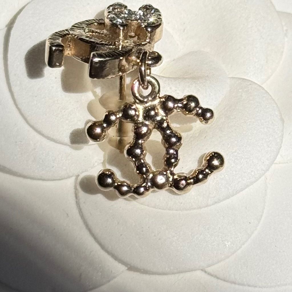 CHANEL シャネル トリプルココマーク ストーンピアス 片耳用 スワロ
