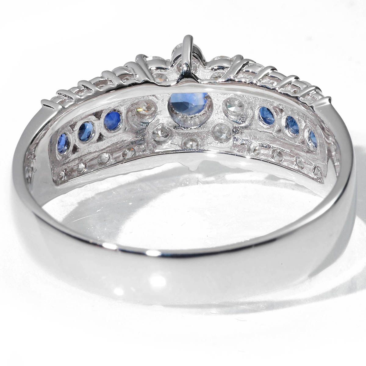 新品仕上済】 ブルーサファイア 0.72ct ダイヤモンド 0.59ct プラチナ 