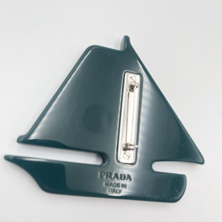 PRADA（プラダ）ヴィンテージ ブローチ セット 飛行機 船 人形 レザー