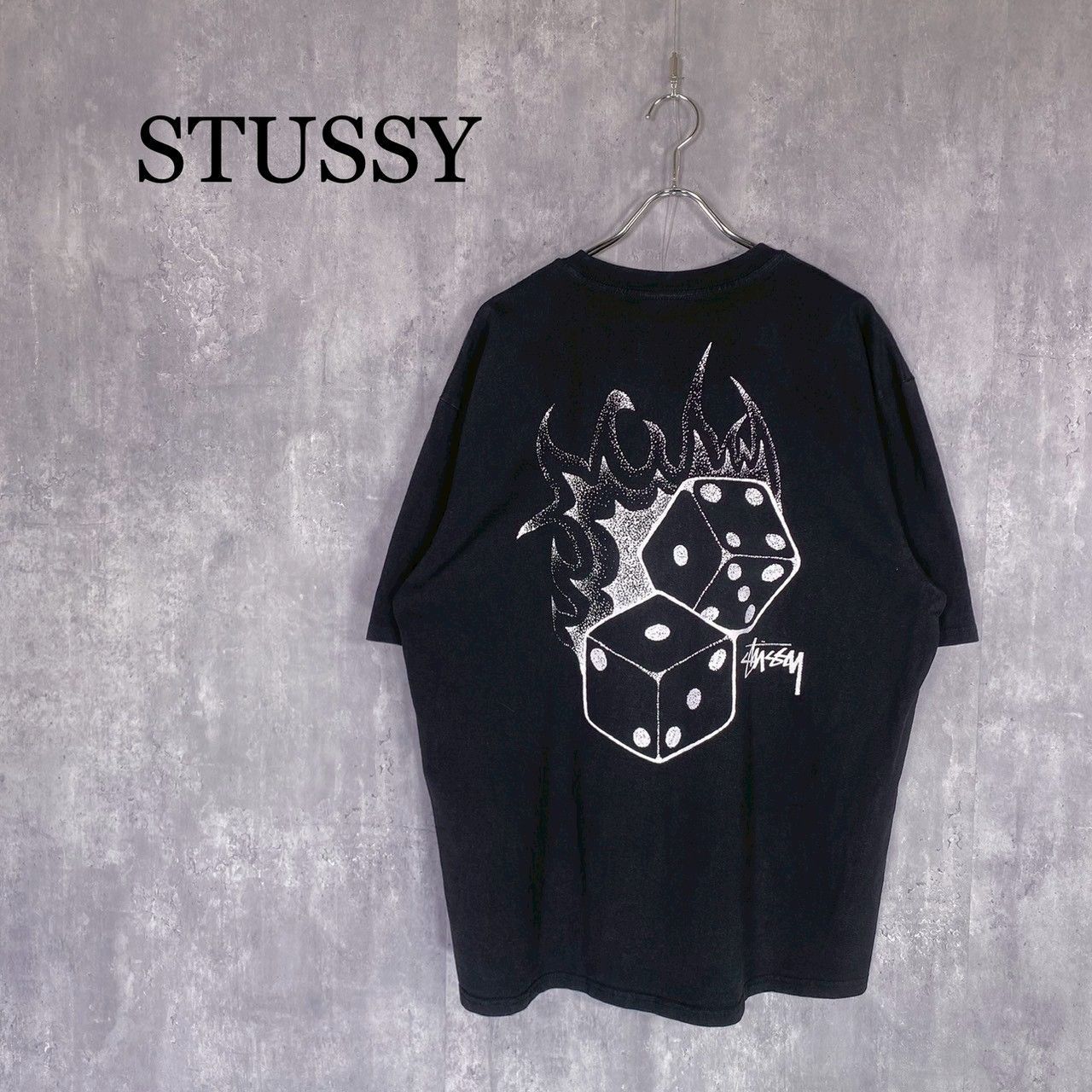 STUSSY』ステューシー (XL) ファイヤーダイスプリントTシャツ - メルカリ