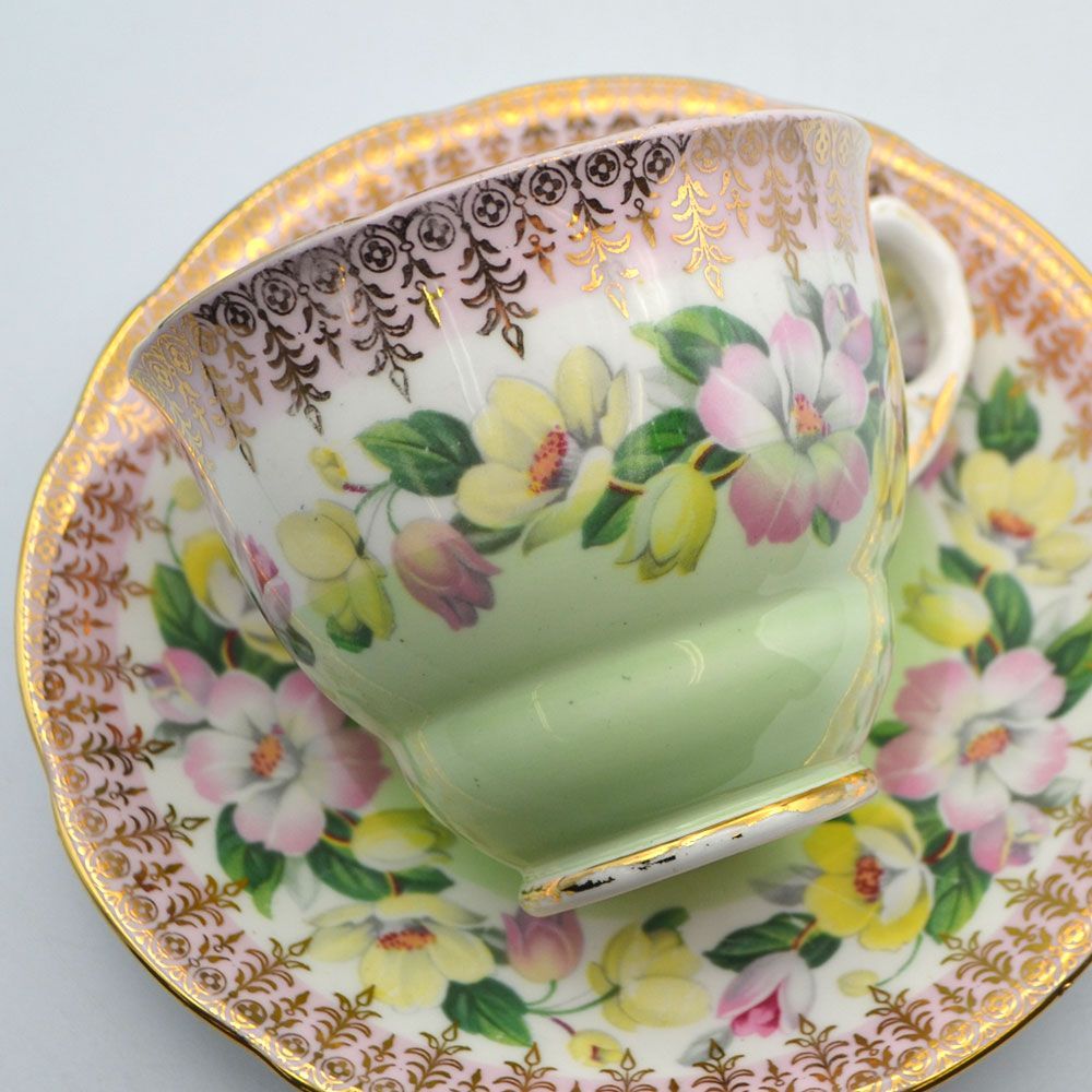 ヴィンテージ 食器 トリオ ティーカップ＆ソーサー Royal Stafford