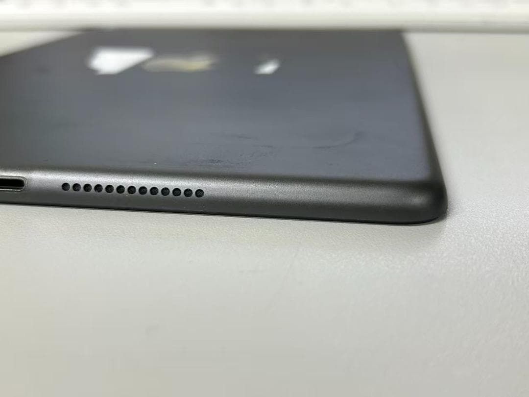 iPad 第7世代 32GB スペースグレイ 確認済み キーボードカバー無料付き