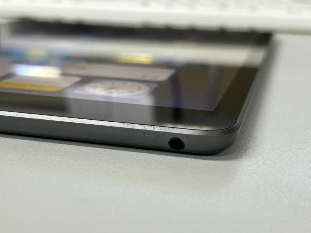 iPad 第7世代 32GB スペースグレイ 確認済み キーボードカバー無料付き