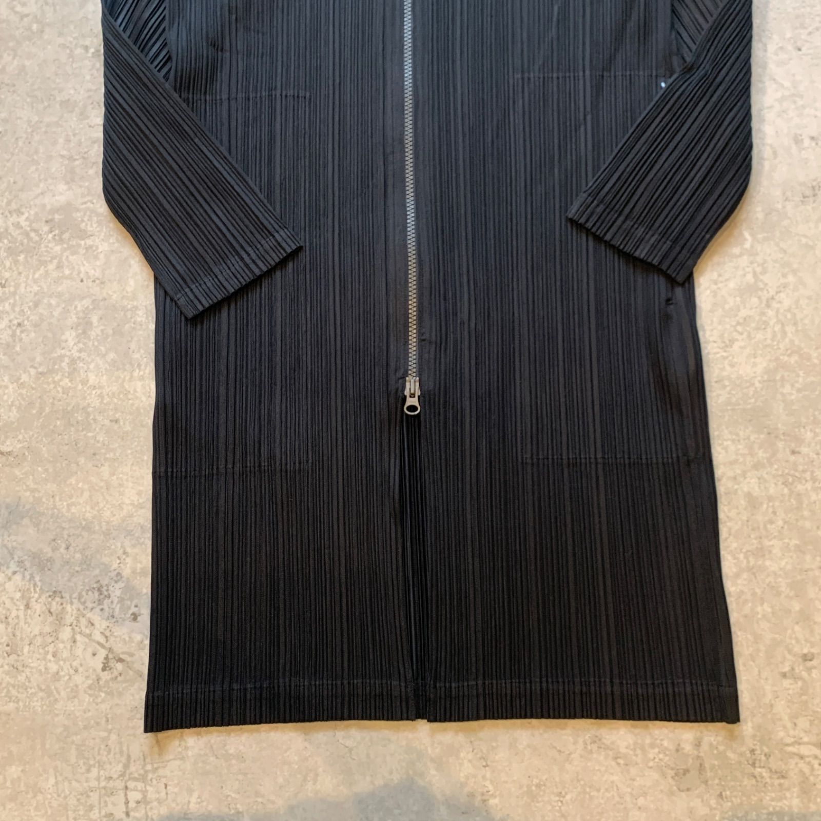 PLEATS PLEASE ISSEY MIYAKE プリーツプリーズイッセイミヤケ プリーツ