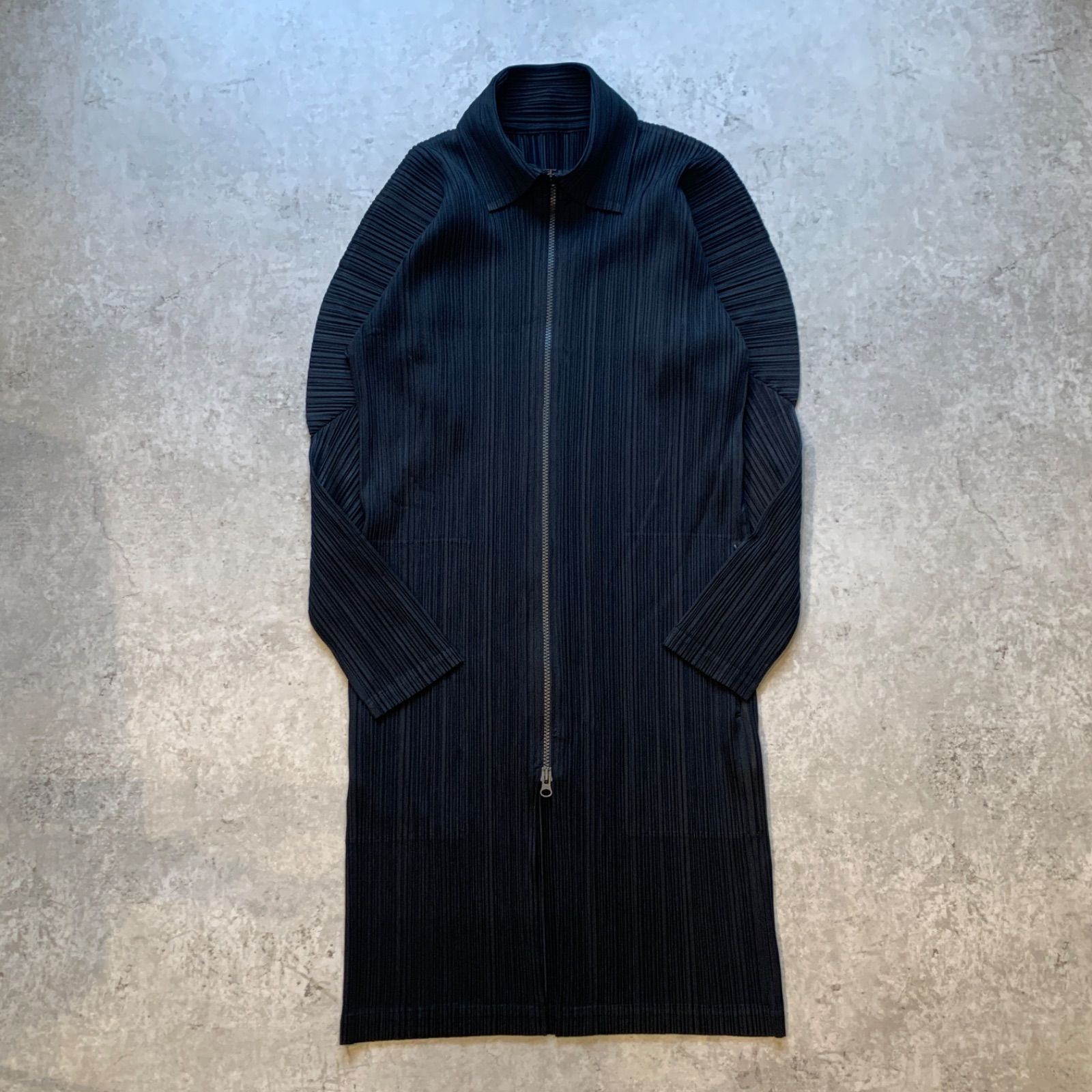 PLEATS PLEASE ISSEY MIYAKE プリーツプリーズイッセイミヤケ プリーツ