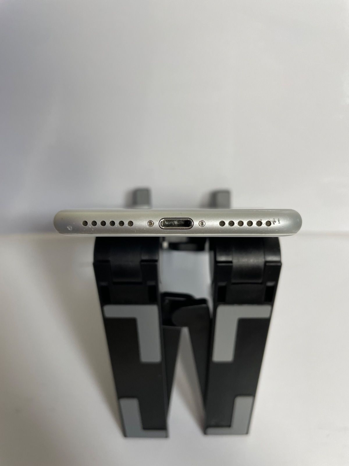 中古】iPhone 7 128GB シルバー Softbank SIMロック解除済 - メルカリ