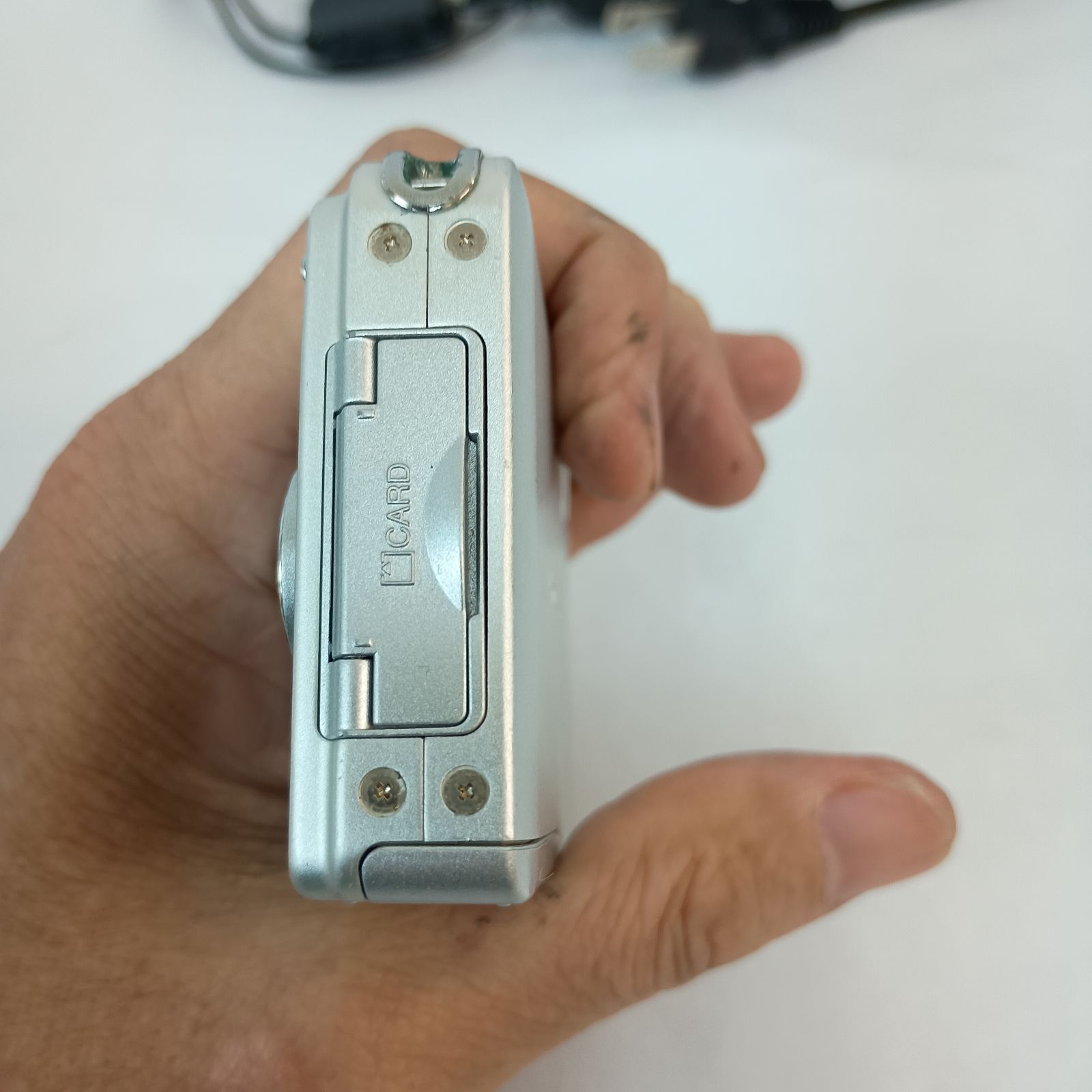 Nikon COOLPIX コンパクトデジカメ 通電確認済み 充電器付 シルバー