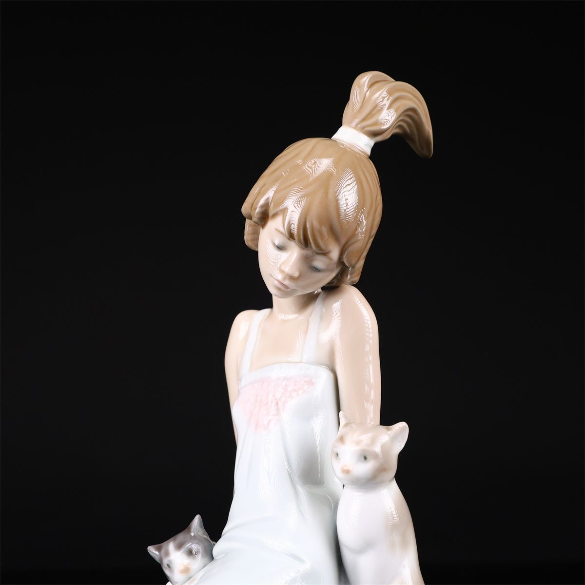 リヤドロ 少女と猫「私のことも忘れないで」 人形 LLADRO フィギュリン 少女と猫「私のことも忘れないで」LLADRO フィギュリン リヤドロ