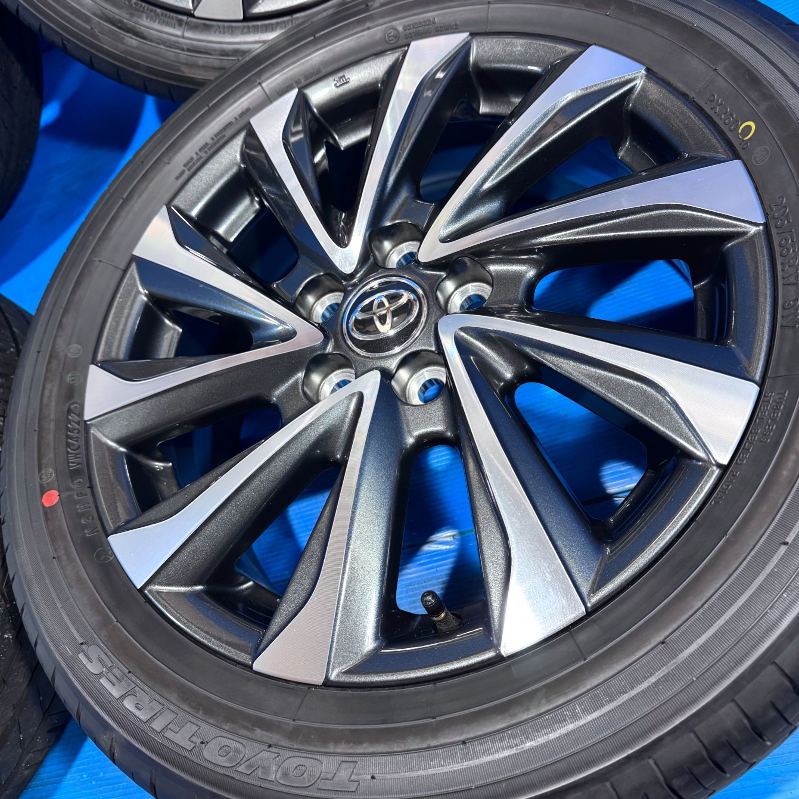 新車外し】90系 ヴォクシー ノア 純正 17インチ 6J+40 PCD114.3 
