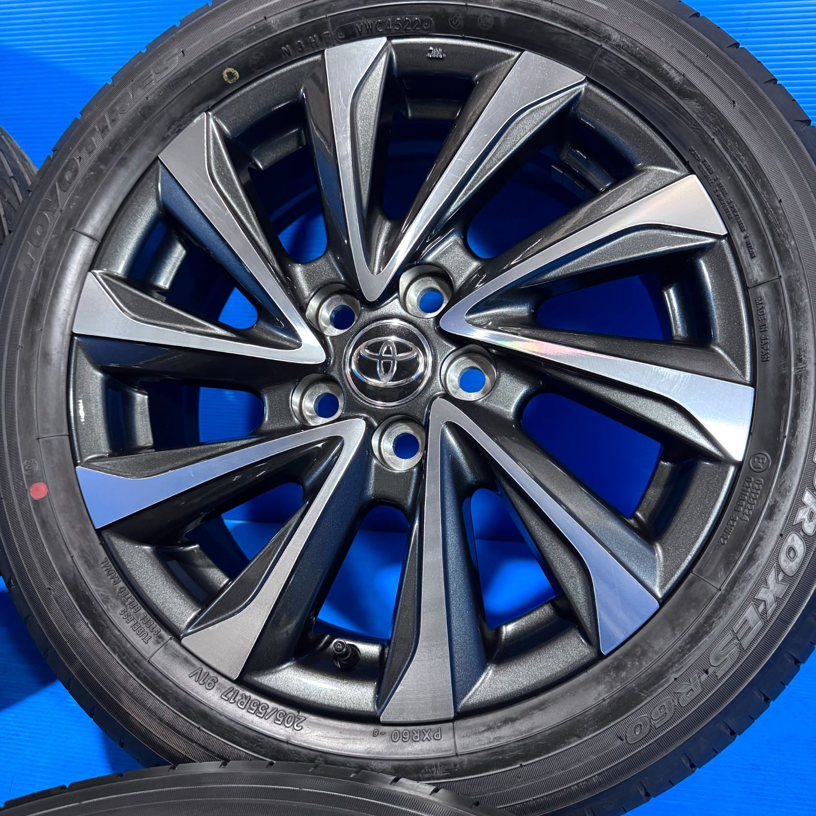 新車外し】90系 ヴォクシー ノア 純正 17インチ 6J+40 PCD114.3 