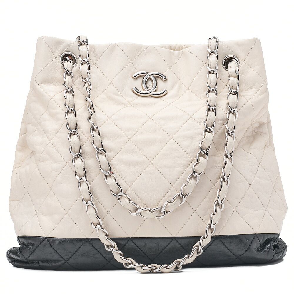 CHANEL シャネル ショルダーバッグ ヴィンテージカーフ ココマーク 巾着  黒×白（シルバー金具） レディース【中古】【送料無料】【SS】 CHANEL シャネル ショルダーバッグ ヴィンテージカーフ ココマーク