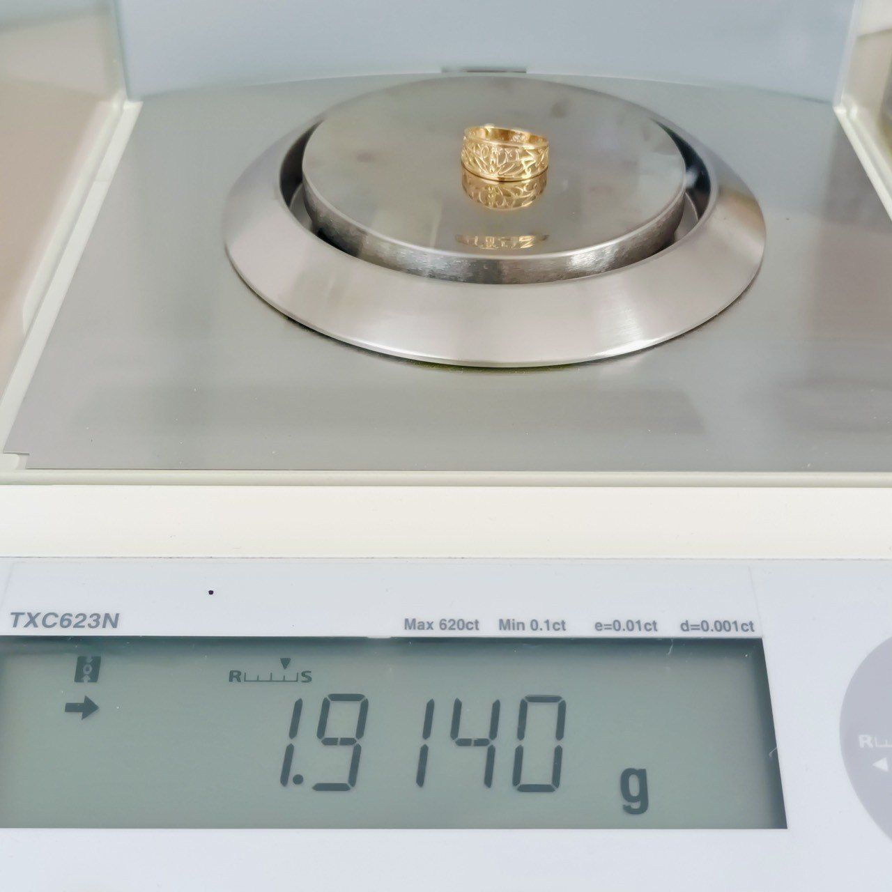18金 K18 透かし デザインリング 1.91g 11号 Z746 - メルカリ
