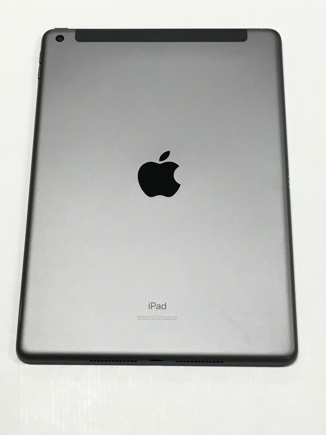 電池97％(充放電105回) iPad 第8世代 32GB SIMフリー【動作確認・初期