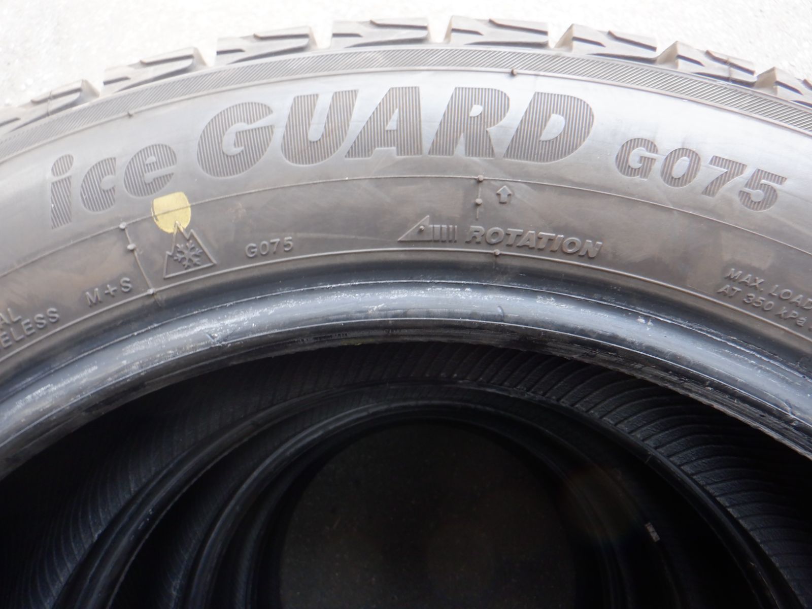売約済　バリ山★225/60R17　2019年製造　アイスガード　IG50プラス　スバルXV　フォレスター　アルファード　岩手県盛岡市 売約済 バリ山☆225/60R17 2019年製造 アイスガード IG50プラス スバルXV