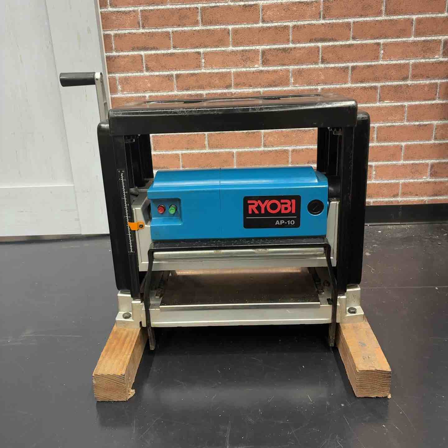 リョービ(RYOBI) 自動カンナ AP-10【藤沢店】 - メルカリ