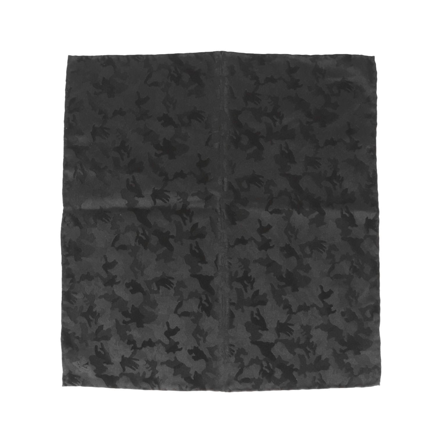 LOUIS VUITTON ルイヴィトン | ヴァージル・アブロー期 | 2020年製 カモフラージュ柄 シルク ハンカチーフ | MR0230 / MP2705 | ブラック 黒 | ブランド ファッション アイテム【メンズ】【中古】