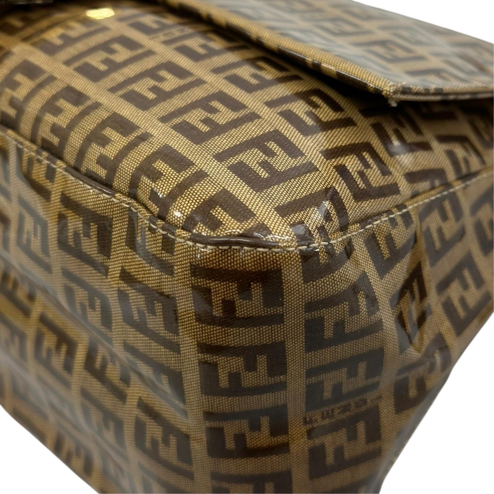 FENDI フェンディ ズッキーノ マンマバケット ショルダーバッグ