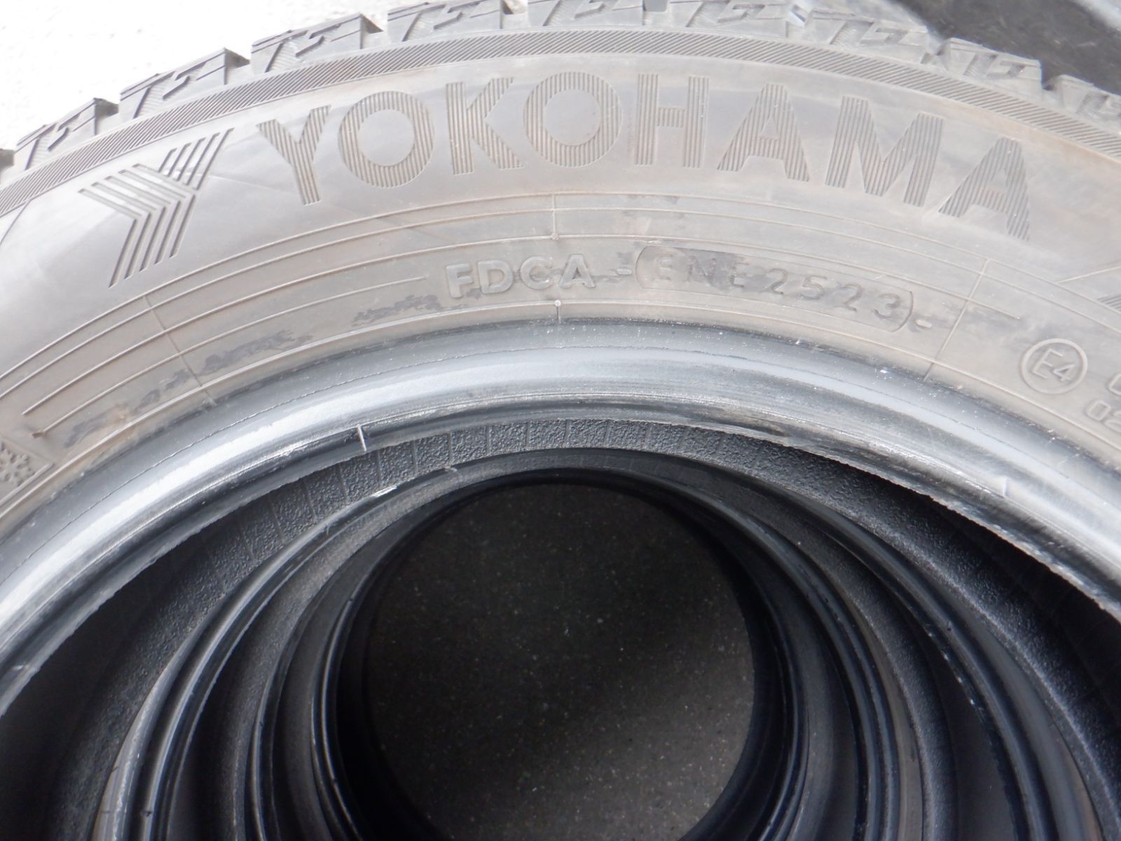 中古バリ山 185/60R15スタッドレス ヨコハマ アイスガードiG60（アイス 