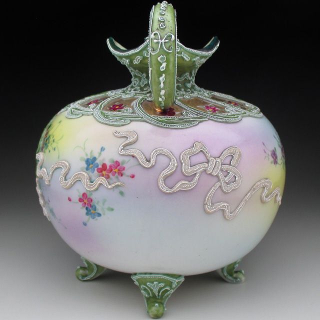 オールドノリタケ 一陳盛り上げ花籠絵 脚付花瓶 - メルカリ オールドノリタケ 一陳盛り上げ花籠絵 脚付花瓶 - メルカリ