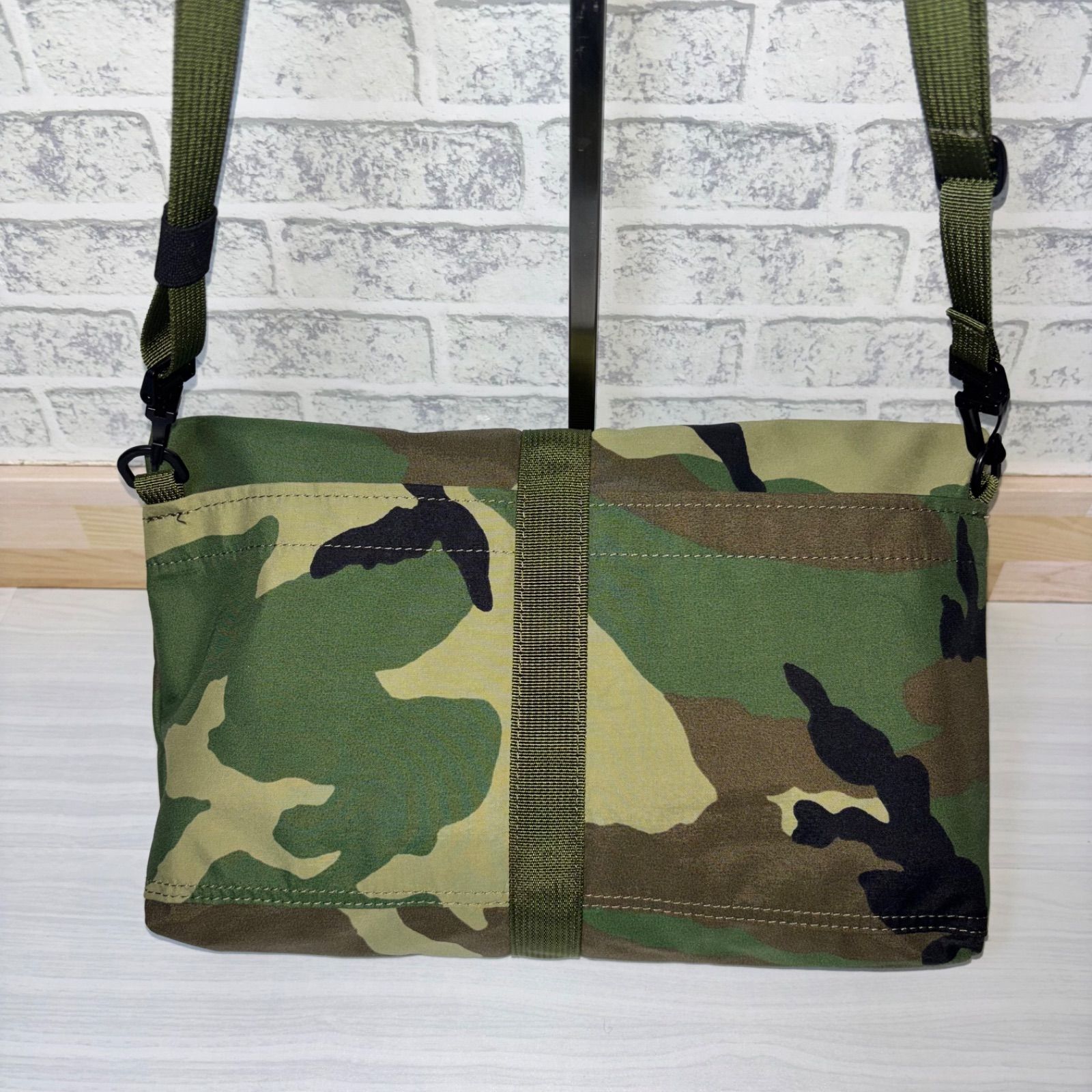 美品 CORONA コロナ BALLISTICS SACOCHE サコッシュ ショルダーバッグ 