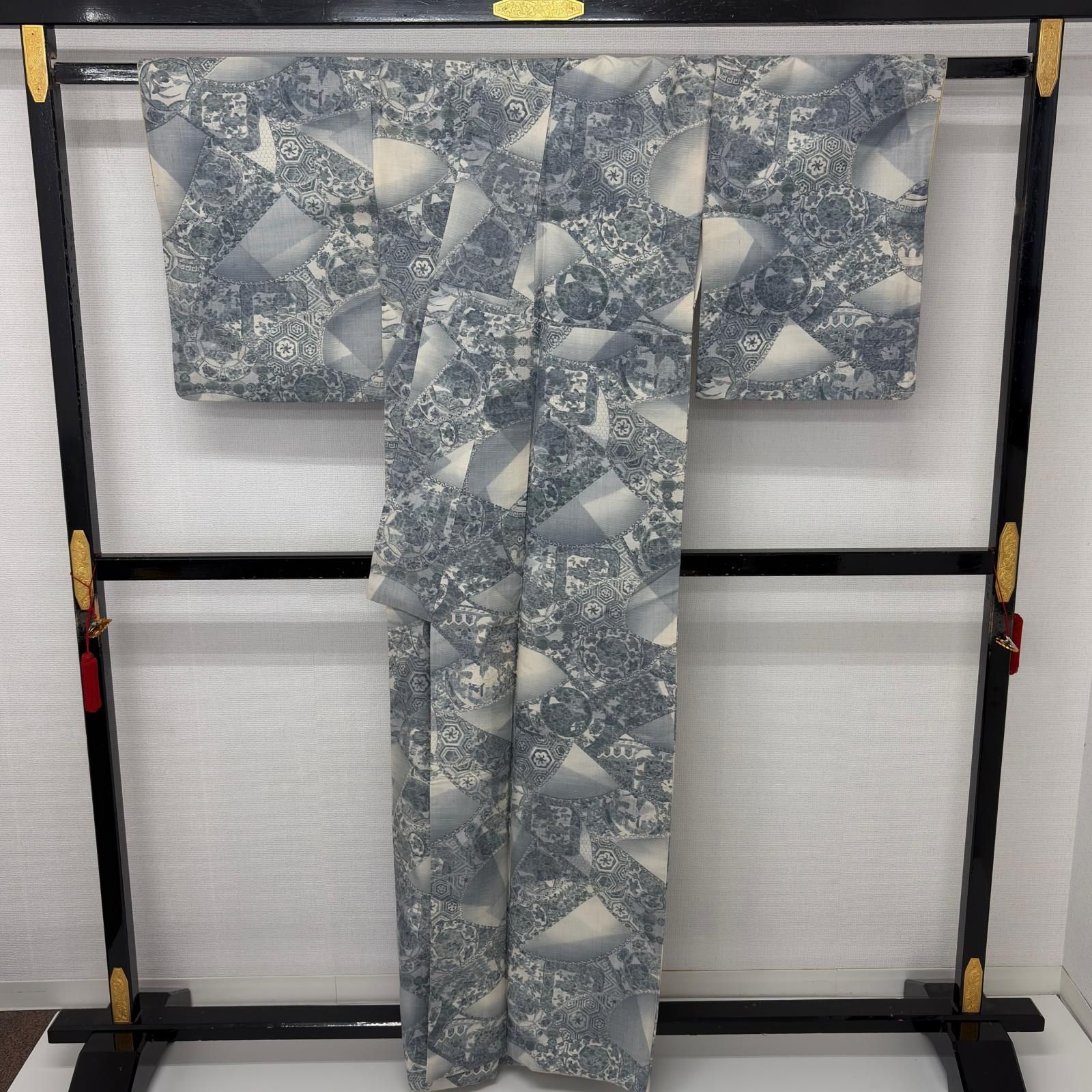 結城紬 更紗の上品な染め 真綿 正絹 着物 MK-6301 - メルカリ